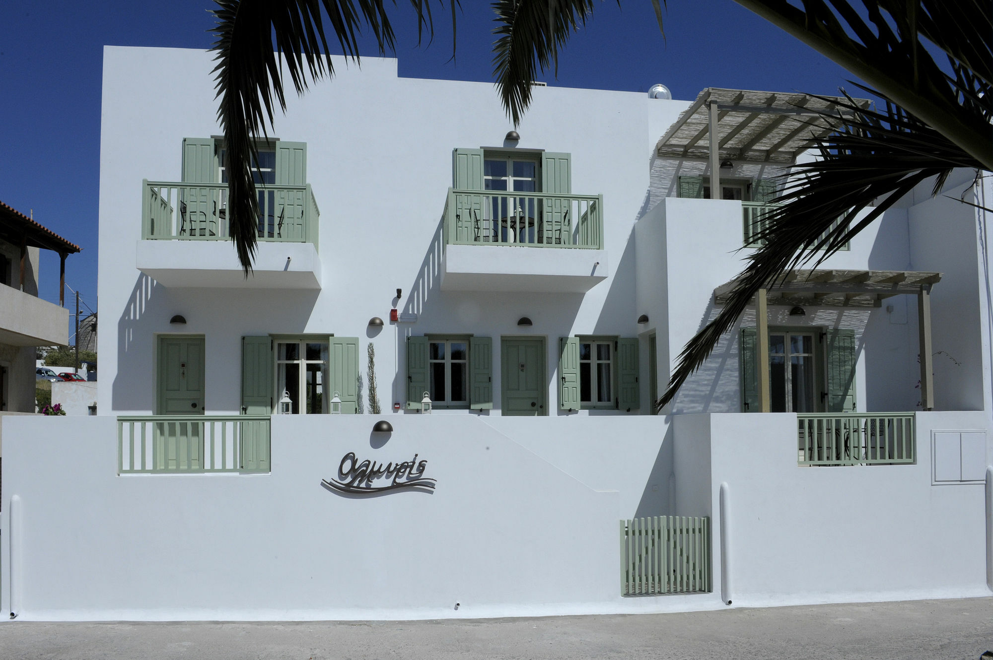 Almyris Hotel Adamantas  Exterior photo