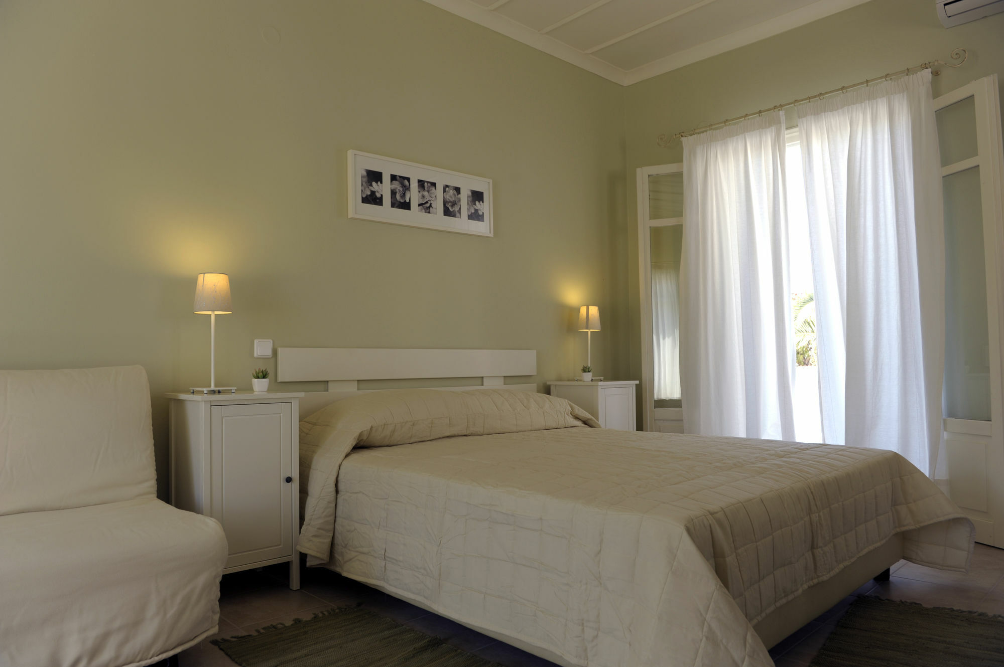 Almyris Hotel Adamantas  Exterior photo