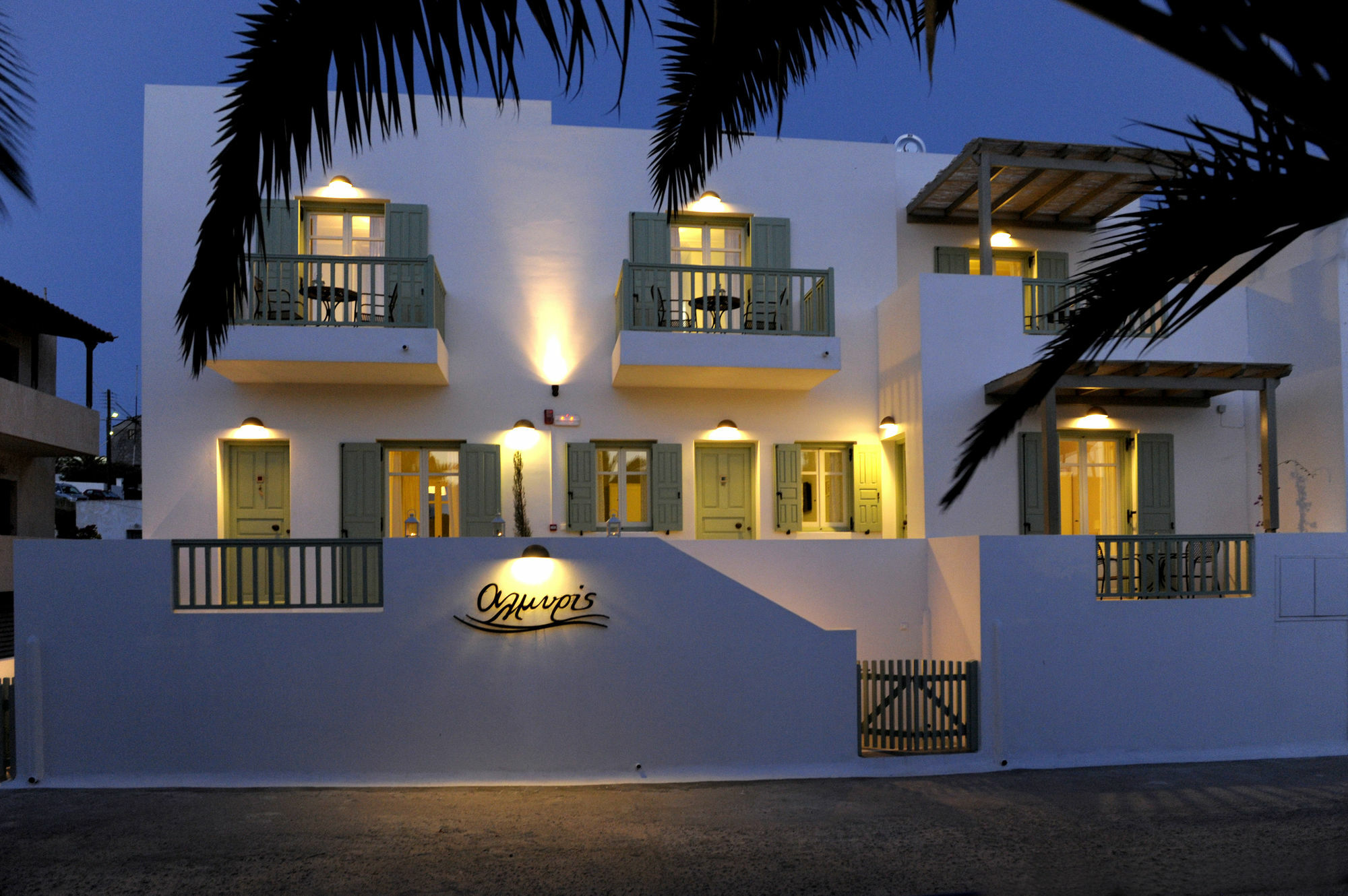 Almyris Hotel Adamantas  Exterior photo
