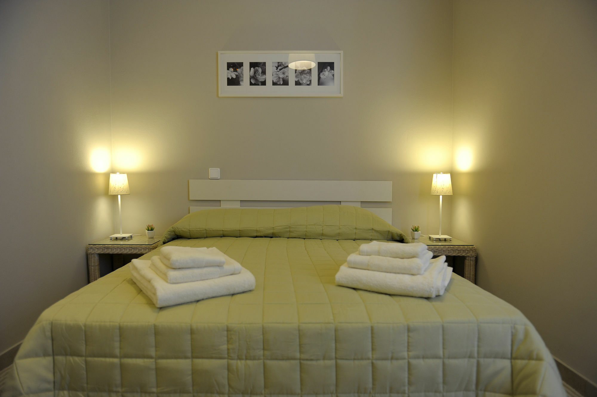 Almyris Hotel Adamantas  Exterior photo